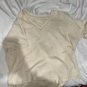 Blu Pepper Cream V-Neck Short Sleeve Tee